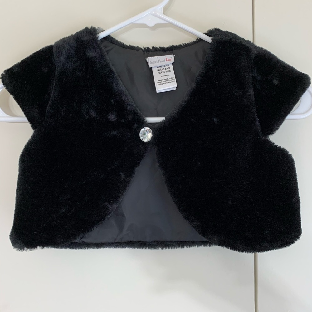 Sweet Heart Rose girls 6/6X plush shrug black